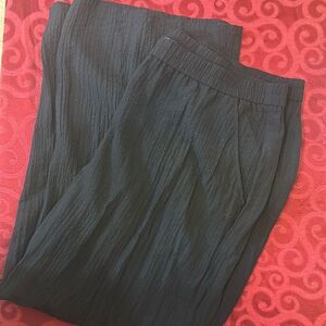 JM Collection Black Crinkle pants